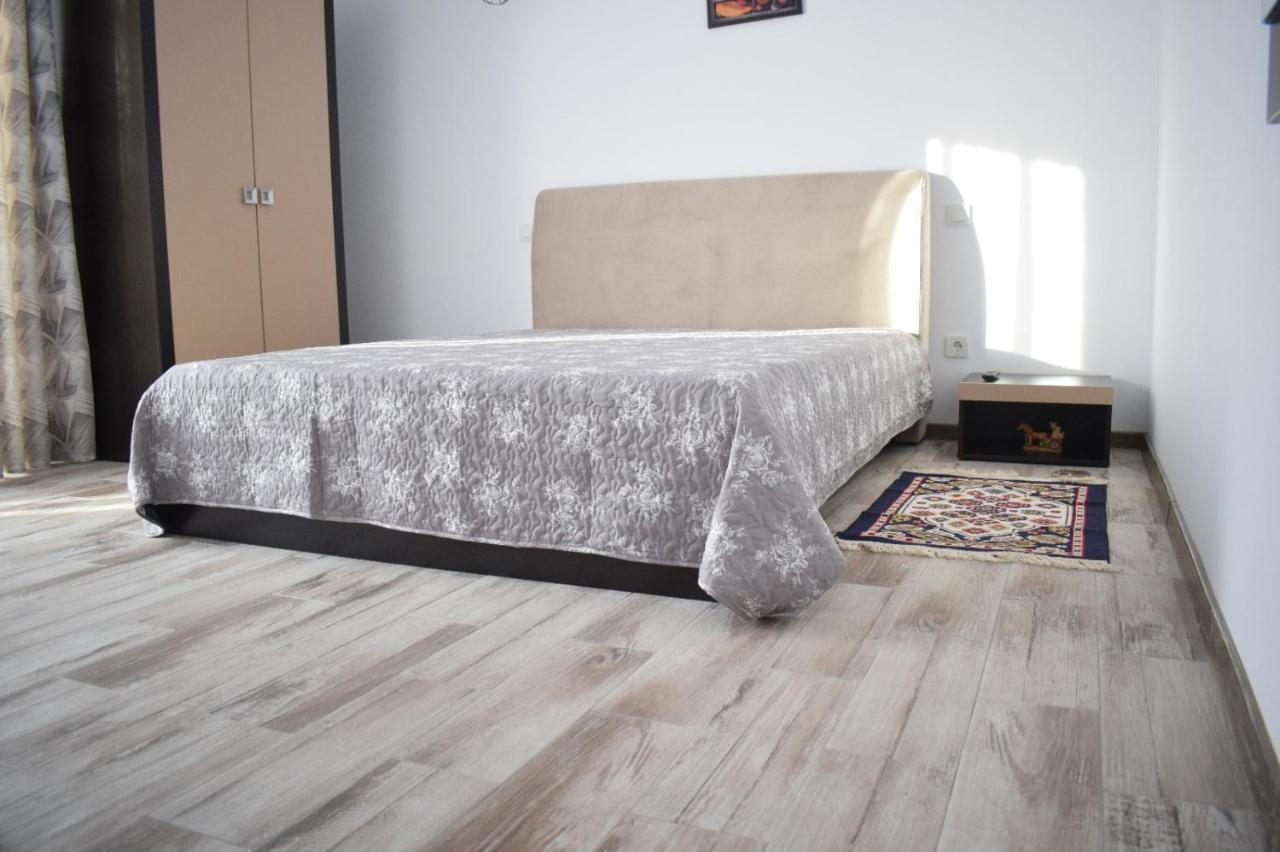 Casa Dumitru Hotell Ceraşul Exteriör bild