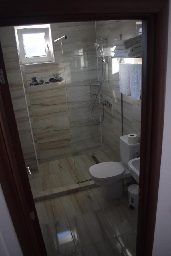 Casa Dumitru Hotell Ceraşul Exteriör bild