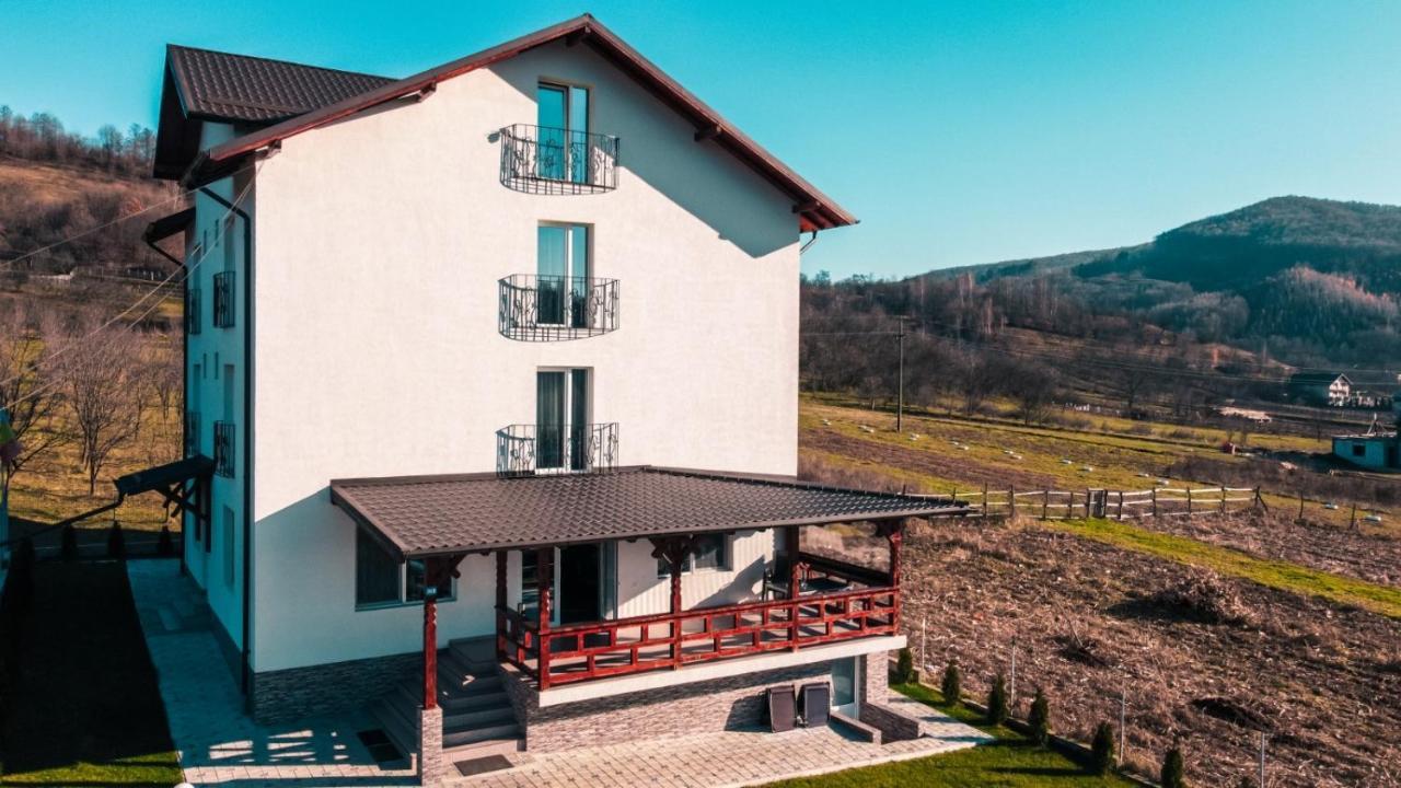 Casa Dumitru Hotell Ceraşul Exteriör bild